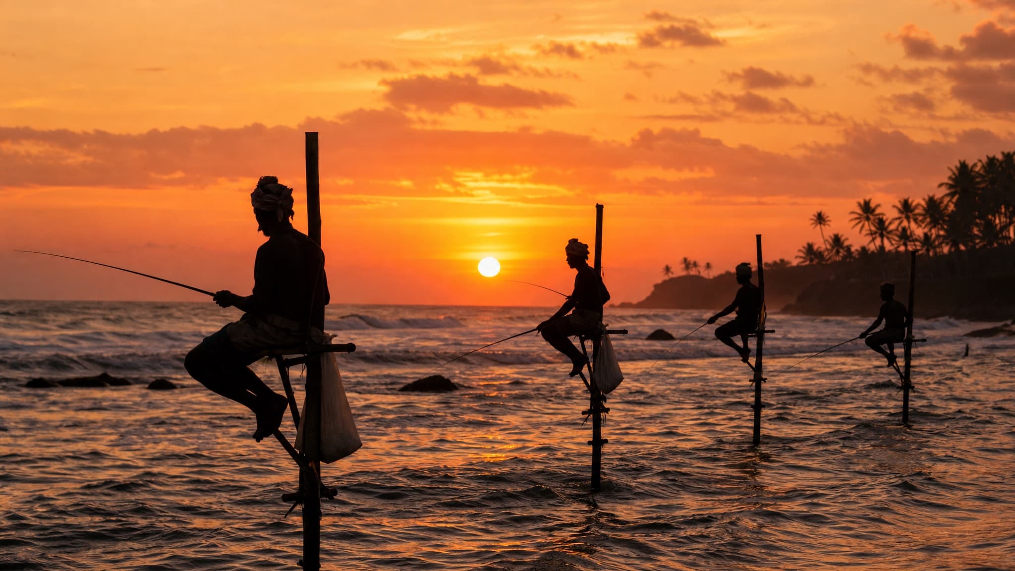 Sri Lanka — Rock fortresses, tea country and beaches, all within a few hours' drive of each other