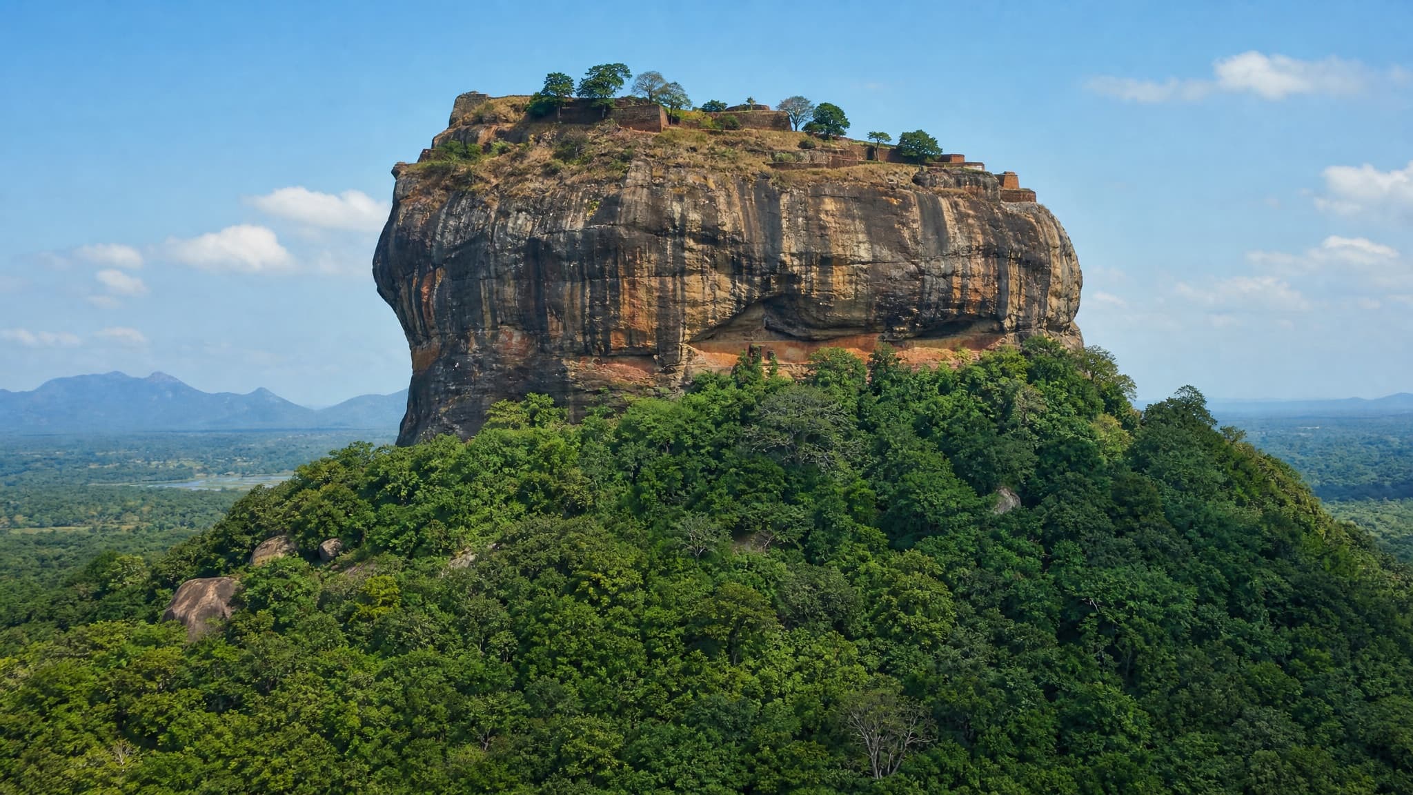 Sri Lanka — Rock fortresses, tea country and beaches, all within a few hours' drive of each other